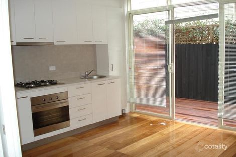 Property photo of 2/11 Bluff Avenue Elwood VIC 3184
