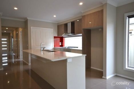 Property photo of 20 Scullin Street Cranbourne East VIC 3977