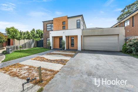 Property photo of 30 Aisbett Close Lynbrook VIC 3975