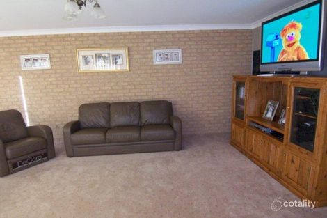 Property photo of 6 Robrick Close Griffith NSW 2680