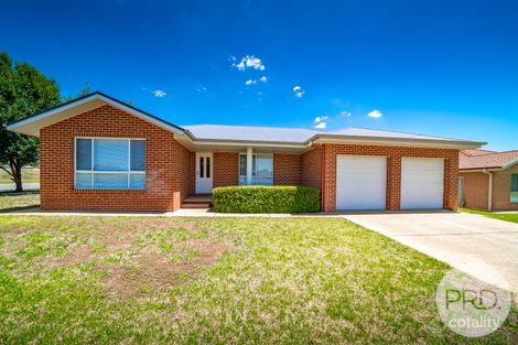 Property photo of 36 Hargrave Avenue Lloyd NSW 2650