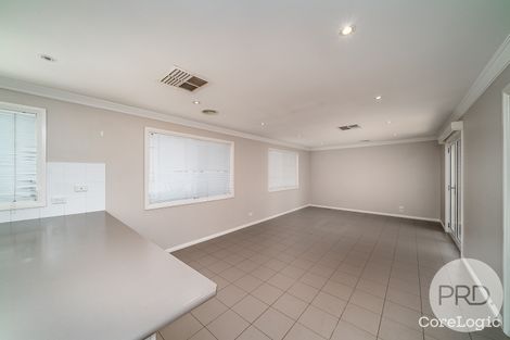 Property photo of 36 Hargrave Avenue Lloyd NSW 2650