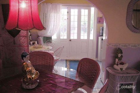 Property photo of 11 Undurra Drive Glenfield Park NSW 2650