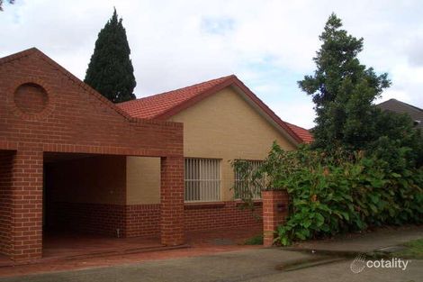 2/139 Wangee Rd, Greenacre, NSW 2190