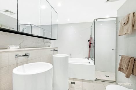 Property photo of 1308/1 Oracle Boulevard Broadbeach QLD 4218