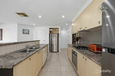 Property photo of 19 Verbena Terrace Epsom VIC 3551