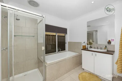 Property photo of 19 Verbena Terrace Epsom VIC 3551