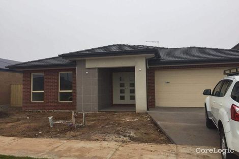 Property photo of 13 Maygrand Avenue Werribee VIC 3030