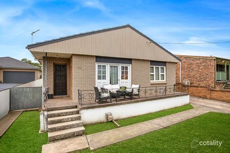 10 Lake Entrance Rd, Oak Flats, NSW 2529