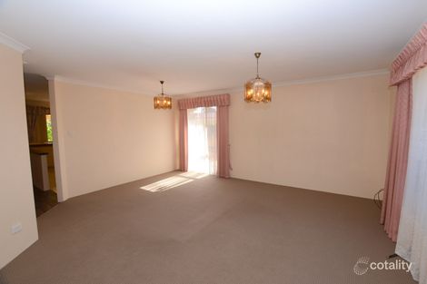 Property photo of 4 Lorikeet Court Stirling WA 6021