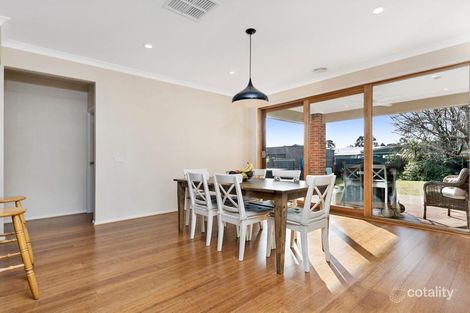 Property photo of 7 Rodney Drive Woodend VIC 3442