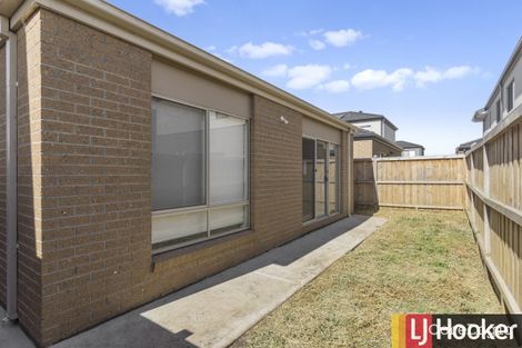 Property photo of 46 Dingo Street Point Cook VIC 3030