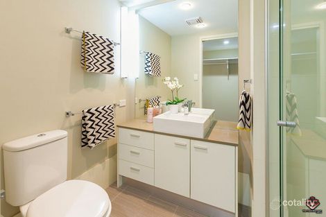 Property photo of 23/18 Riverbend Place Bulimba QLD 4171