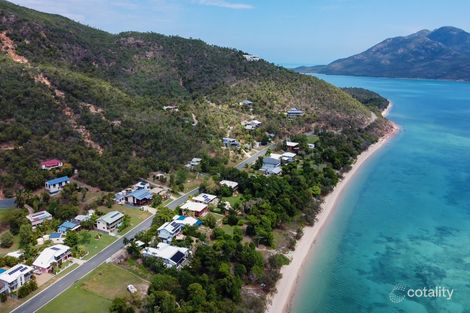 Property photo of 102 Gloucester Avenue Hideaway Bay QLD 4800