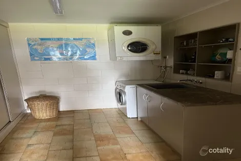 Property photo of 31 Equestrian Drive Tolga QLD 4882