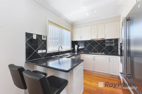 Property photo of 1A Plover Court Endeavour Hills VIC 3802