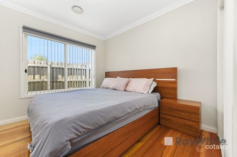 Property photo of 1A Plover Court Endeavour Hills VIC 3802