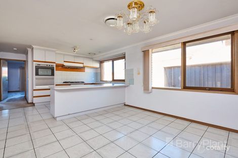 Property photo of 1 Matthew Close Keysborough VIC 3173