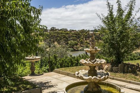 23 Barossa Cres, Hallett Cove, SA 5158