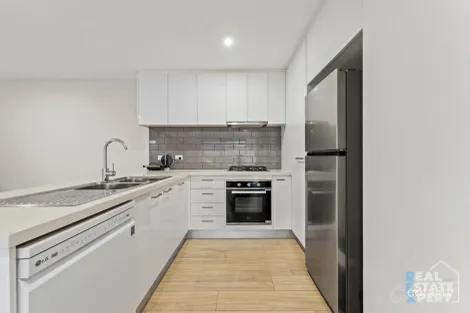 Property photo of 2 Sunshine Court Hampton Park VIC 3976