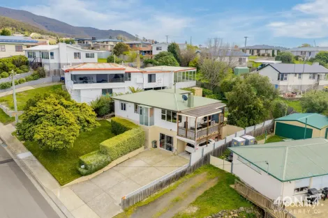 10 Jimbirn St, Berriedale, TAS 7011