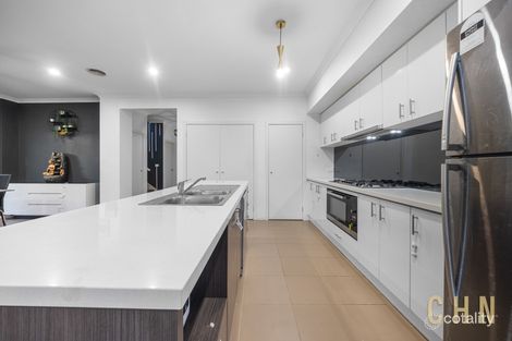Property photo of 24 Spectacle Crescent Point Cook VIC 3030