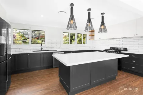 Property photo of 38 Bridgeview Road Yarrawarrah NSW 2233