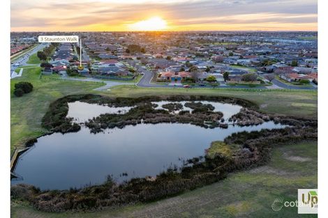 Property photo of 3 Staunton Walk Cranbourne East VIC 3977