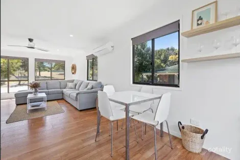 Property photo of 11 Ackworth Place Alexandra Hills QLD 4161