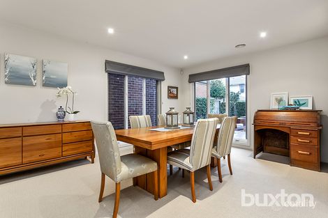 Property photo of 6 Mueller Close Burwood VIC 3125