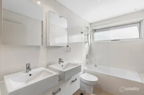 Property photo of 1/377-381 Barrenjoey Road Newport NSW 2106