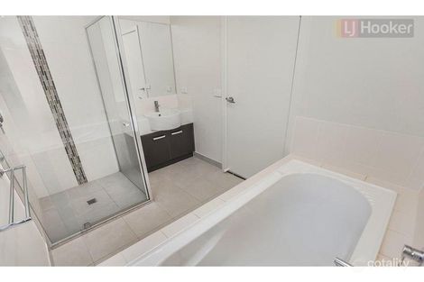 Property photo of 6 Pearce Way Craigieburn VIC 3064