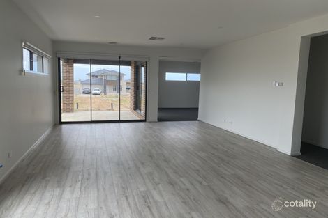 Property photo of 17 Excalibur Street Berwick VIC 3806