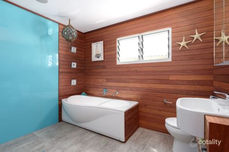 Property photo of 2 Mackerel Street Tin Can Bay QLD 4580