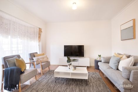 Property photo of 13 Satterly Way Roxburgh Park VIC 3064