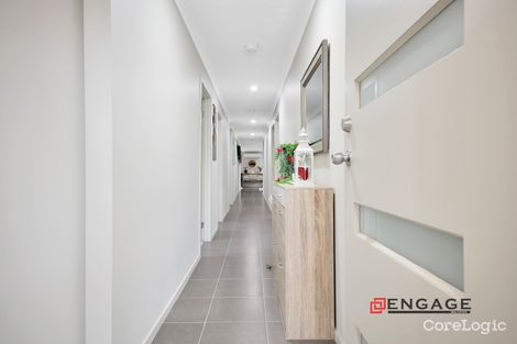 Property photo of 1 Mist Way Tarneit VIC 3029