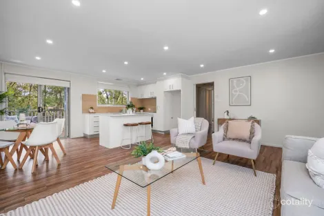 Property photo of 10 Annand Place Wanniassa ACT 2903