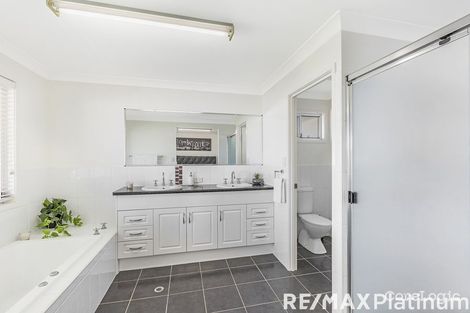 Property photo of 8 Booyong Close Narangba QLD 4504