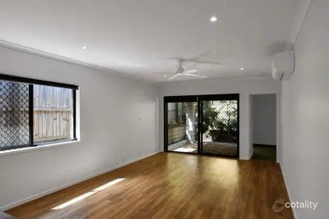Property photo of 35 Hoist Court Augustine Heights QLD 4300