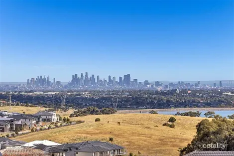 18 Hawkstowe Cres, Greenvale, VIC 3059
