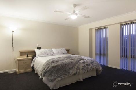 Property photo of 17 Oak Ridge Meander Success WA 6164