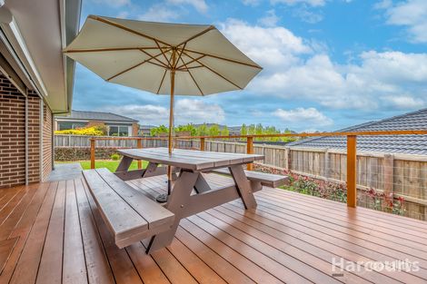 Property photo of 24 Silvertown Road Drouin VIC 3818