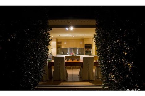 Property photo of 4 Rivergum Place Fig Tree Pocket QLD 4069