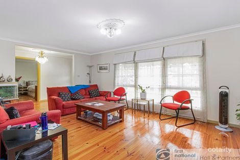 Property photo of 2 Wevlin Close Endeavour Hills VIC 3802
