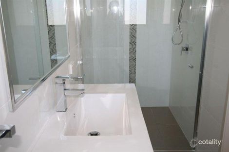 Property photo of 14 Evandale Crescent Miami QLD 4220