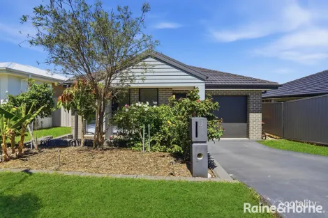 17 Battam Rd, Gregory Hills, NSW 2557