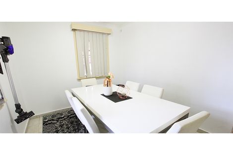 Property photo of 28 Insignia Street Sadleir NSW 2168