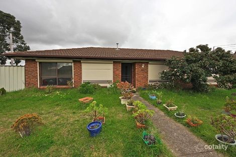 Property photo of 28 Balnarring Drive Kings Park VIC 3021