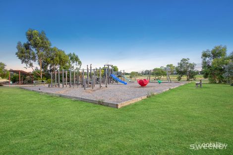 Property photo of 14 Creek Waters Close Altona Meadows VIC 3028