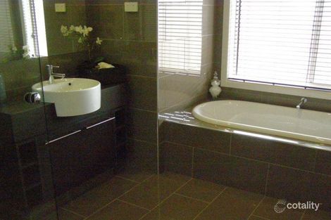 Property photo of 30 Canterbury Avenue Shepparton VIC 3630